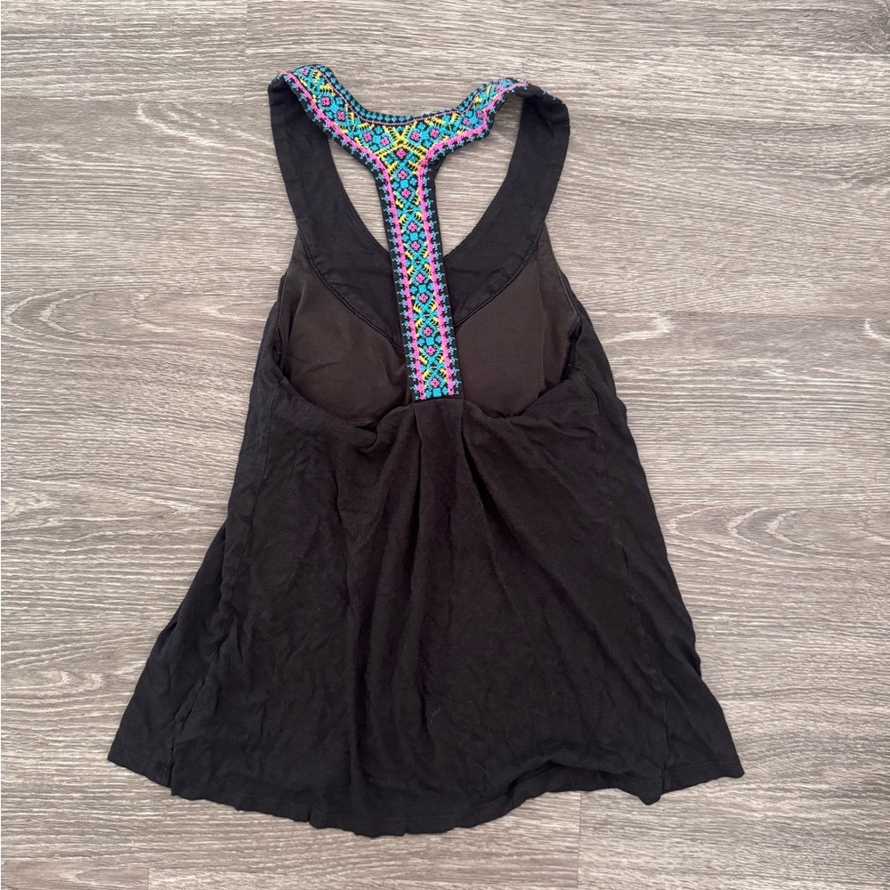 Victoria’s Secret Black Sleeveless Embroidered V-Neck Tank Top built in bra XS - Picture 5 of 5